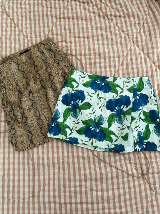 PrettyLittleThing Dresses & Skirts - PrettyLittleThing Blue Floral Mini Skirt & Brown Snake-Print Mini